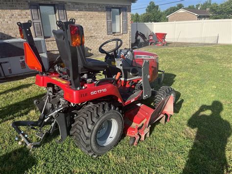 Massey Ferguson Gc Compact Utility Tractor A La