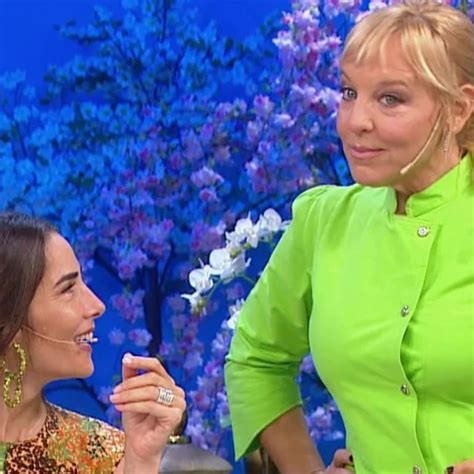 Diosa de exportación con sus fotos hot Graciela Alfano conquistó a la prensa extranjera Infobae