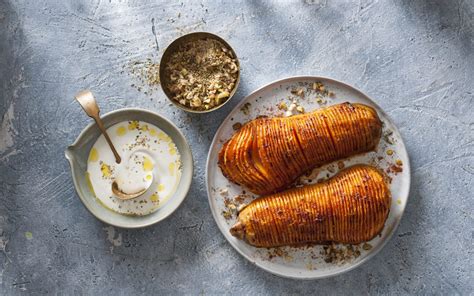 Recept Hasselback Pompoen Met Labneh En Dukkah Euroma