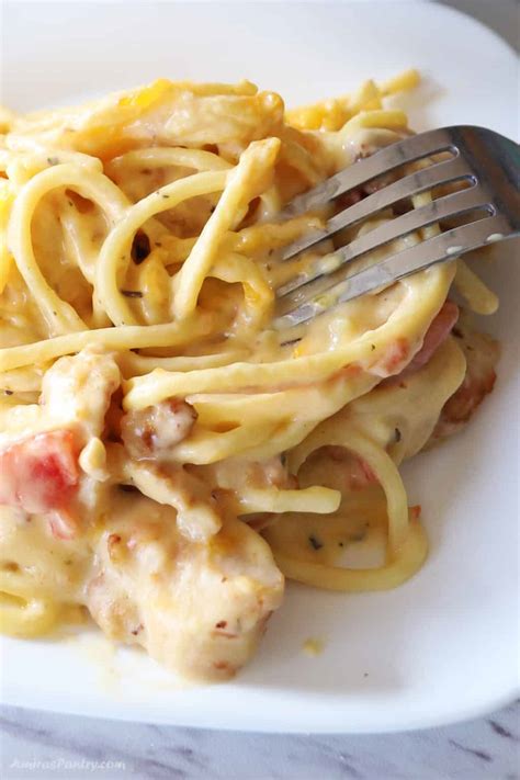 Chicken Spaghetti With Rotel Easy Cheesy Casserole Amiras Pantry