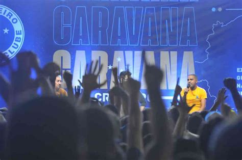 Caravana Do Cruzeiro Em Conselheiro Lafaiete Presen A De Ronaldo