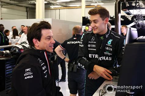 苦節2年。メルセデス代表、ようやく実現したラッセルf1初優勝への旅路を回想「これまで彼を失望させてきた」