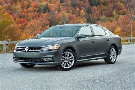 Used 2017 Volkswagen Passat For Sale Pricing And Features Edmunds