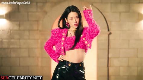 Hot pmv sex scenes IVE girls take turn satisfying the producer 아이브 포르노 SexCelebrity