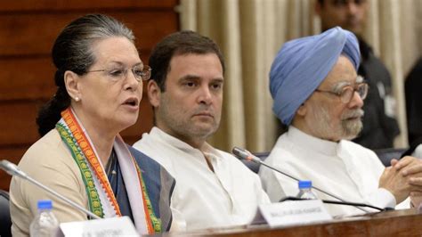 Sonia Gandhi cautions on ‘reign of fear’, Manmohan Singh rejects Modi’s ...