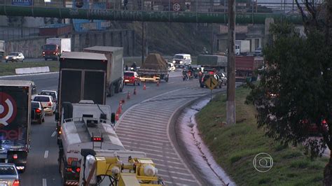 Série de acidentes complicam o trânsito no Anel Rodoviario de Belo