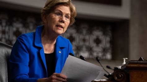 Senator Elizabeth Warren Presses Fed For More Information On Officials Trades The New York Times