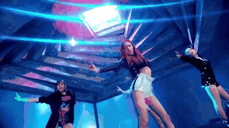 GIFS| ddu du ddu du - BLACKPINK | GIFs™ Amino