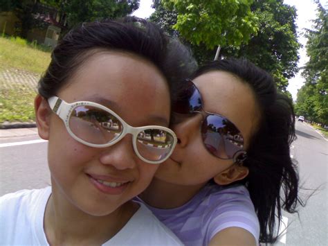 lesbian con kia tranh thủ la liếm tai tao ah Eo kinh Bánh xe Flickr