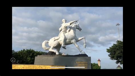 Patung Pangeran Diponegoro Di Alun Alun Salah Satu Ikon Kota Magelang