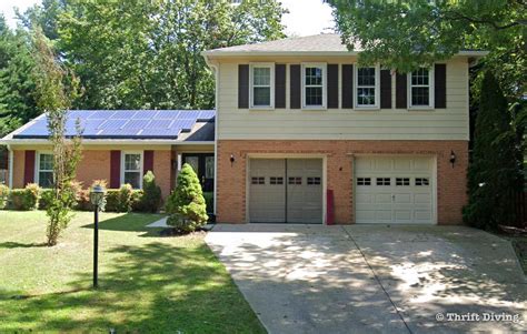 How to Paint Shutters and Garage Doors: Outdoor Refresh!