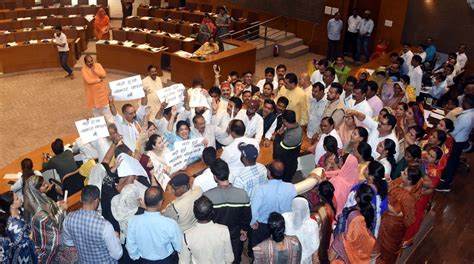 Bhopal Congress Creates Ruckus Demands Tax Hike Withdrawal At BMC