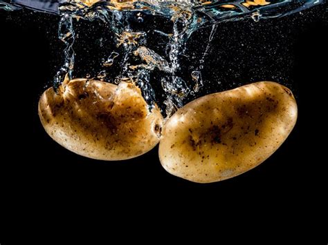 Why Soak Potatoes In Cold Water Before Cooking Texture And Flavor