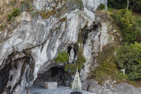 La Grotte des apparitions