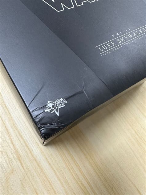 全新未開封 盒殘 Hottoys Hot Toys MMS297 MMS 297 Star Wars Episode IV A New Hope Luke Skywalker 普通版