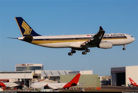 V Sti Singapore Airlines Airbus A Photo By Victor Pody Id