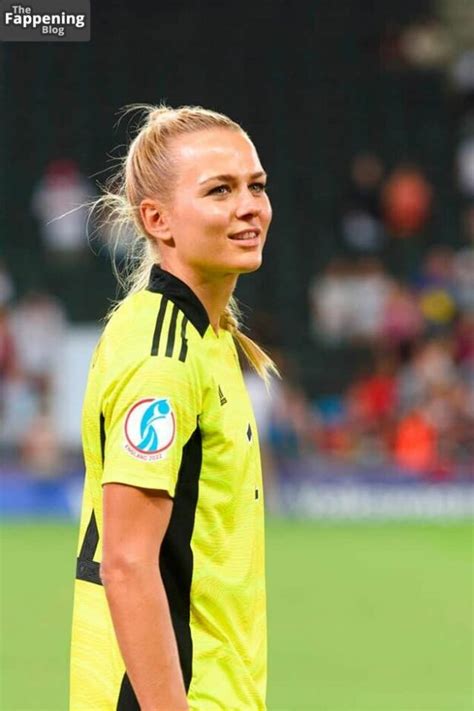 Merle Frohms Nude Photos Videos Thefappening