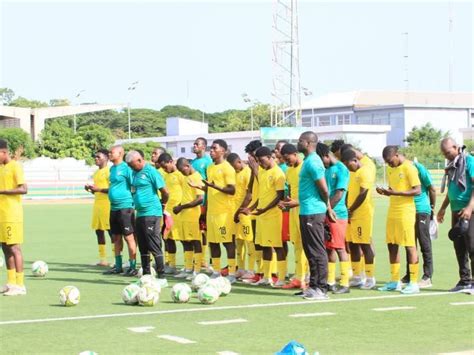 Stunning Naked Woman Lets Their Son S Buddy Appreciate Their Particular Looks L Equipe Sportive