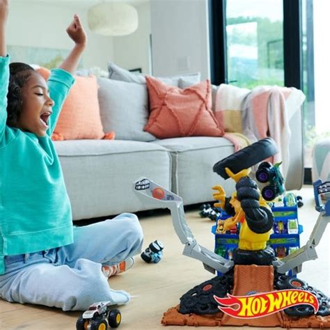 Hot Wheels Pista Monster Trucks Arena Smashers Mega Wrex vs Crushzilla Sítio do Bebé