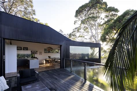 A Treehouse Extension Elevates an Existing Sydney Home - PLAIN Magazine