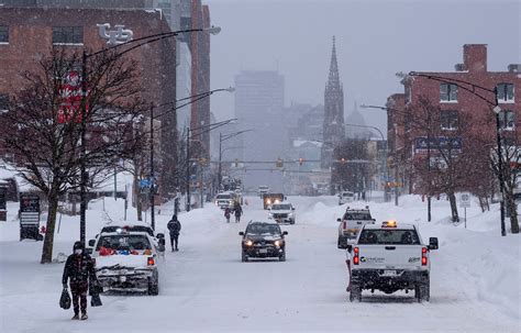 Crews focus on calls for help as Buffalo, New York, digs out of snow ...