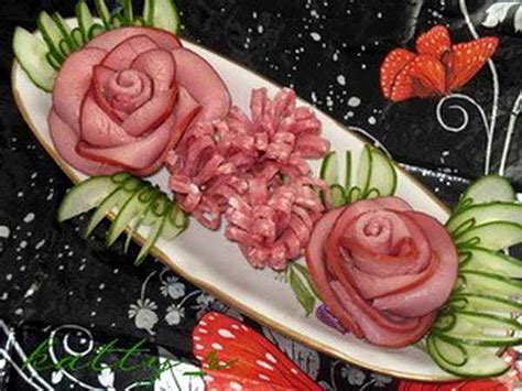 How to Make a Rose out of Sausage