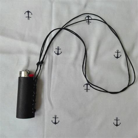 Étui pour briquet Bic en cuir avec cordon coulissant faite à Etsy