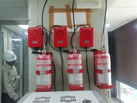 Co2 Based Mild Steel Electrical Panel Fire Extinguishers For Commercial 45 Kg At Rs 35000