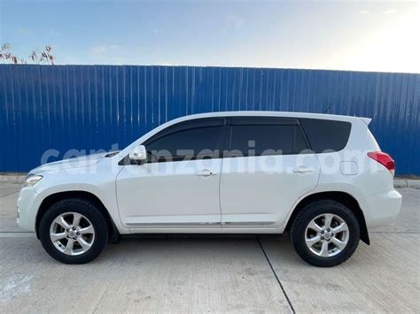 Buy used toyota vanguard white car in dar es salaam in dar es salaam ...