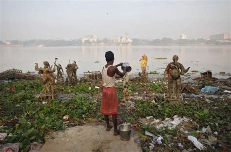 The Digusting Pollution in India’s River (14 pics) - Izismile.com