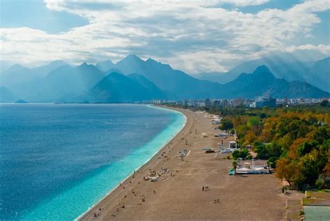 Discover Konyaalti Beach in Antalya • Family Travel in Turkey