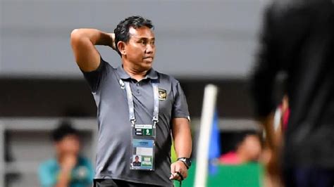 Rekam Jejak Bima Sakti Ditunjuk Erick Thohir Sebagai Pelatih Timnas U