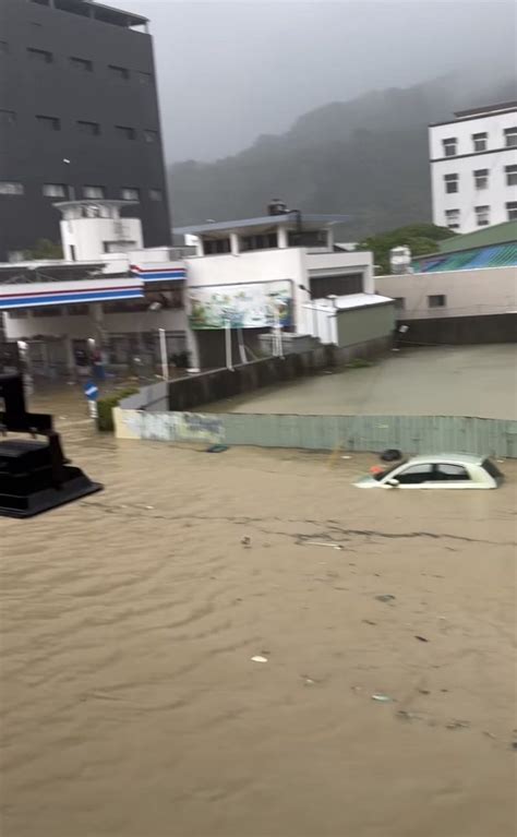 凱米重創高雄市區 多處水深及膝照片曝淹水慘狀 凱米暴雨炸各地 地方 聯合新聞網