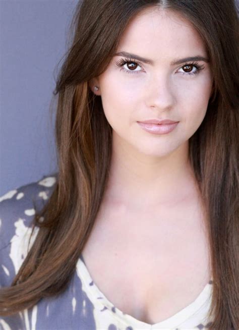 Shelley Hennig Wallpapers Images Photos Pictures Backgrounds