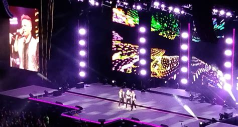 Westlife Llena De Emoci N La Arena Cdmx Sus Fans Bailaron Cantaron Y