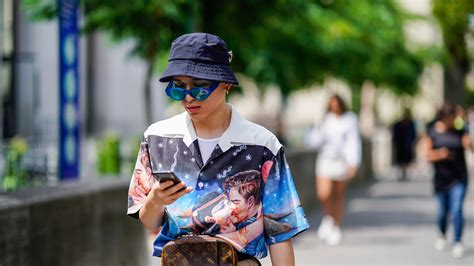 El Gorro De Pescador Ha Vuelto Y As Es Como Debes Llevarlo Gq Espa A