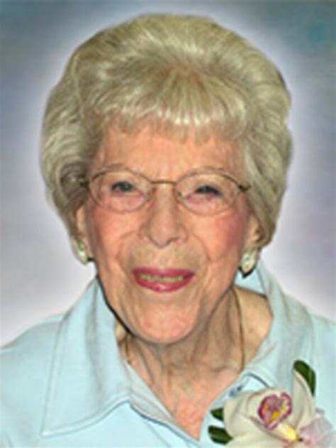 Obituary Of Evelyn Glambeck Mcinnis Holloway Funeral Homes Se