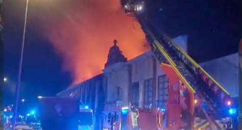 Fallecen Cuatro J Venes Tras Un Incendio En Una Discoteca Buscan A