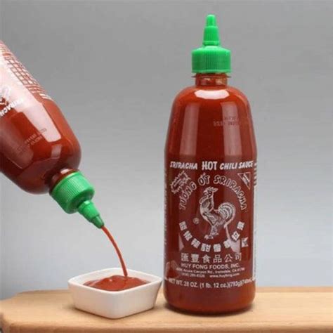 Huy Fong Foods Sriracha Hot Chili Sauce Bottle 28oz 793g Anytime Basket