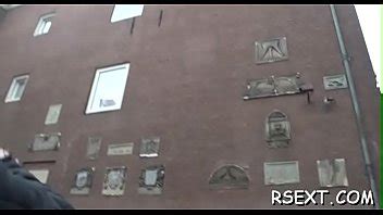 Hombre cachondo está de viaje y se deja follar por una puta impresionante XVIDEOS