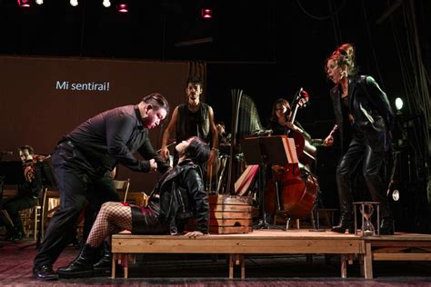 La Carmen Di Bizet Libera Tragica Ed Essenziale Al Carcano Fino Al