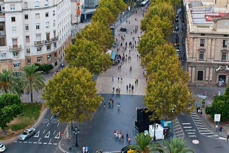 Private Walking Tour Across Gothic Quarter