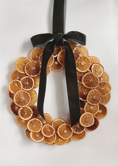 How to Make a DIY Dried Orange Wreath