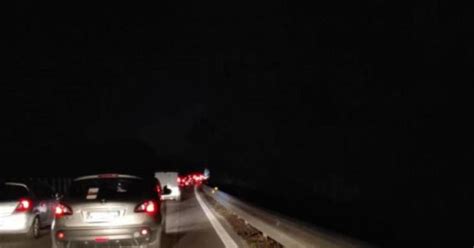 Tolentino Tamponamento In Superstrada Tra Pi Veicoli Il Traffico Va