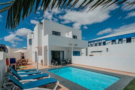 2 Bed Villa In Playa Blanca 14313696 Casa Roper Lovely Villa