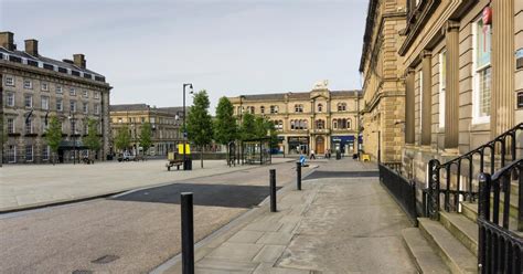 Hotels in Huddersfield from $49 - Find Cheap Hotels with momondo