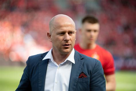 Ostatni Wyjazd Widzewa D W Sezonie W Tle Benefity Finansowe