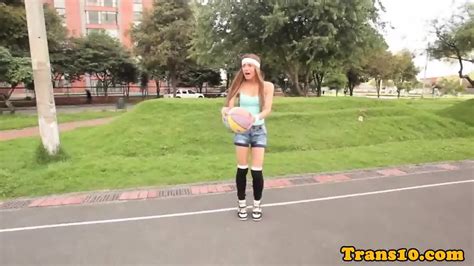 Sporty Tranny Toying Her Ass While Tugging