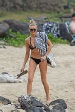 Stephanie Pratt Hits The Beach In Hawaii In A Black Bikini 09 03 2019 AZNude