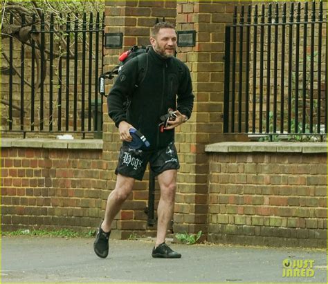 Tom Hardy Spotted in His Workout Gear While Heading to the Gym: Photo ...